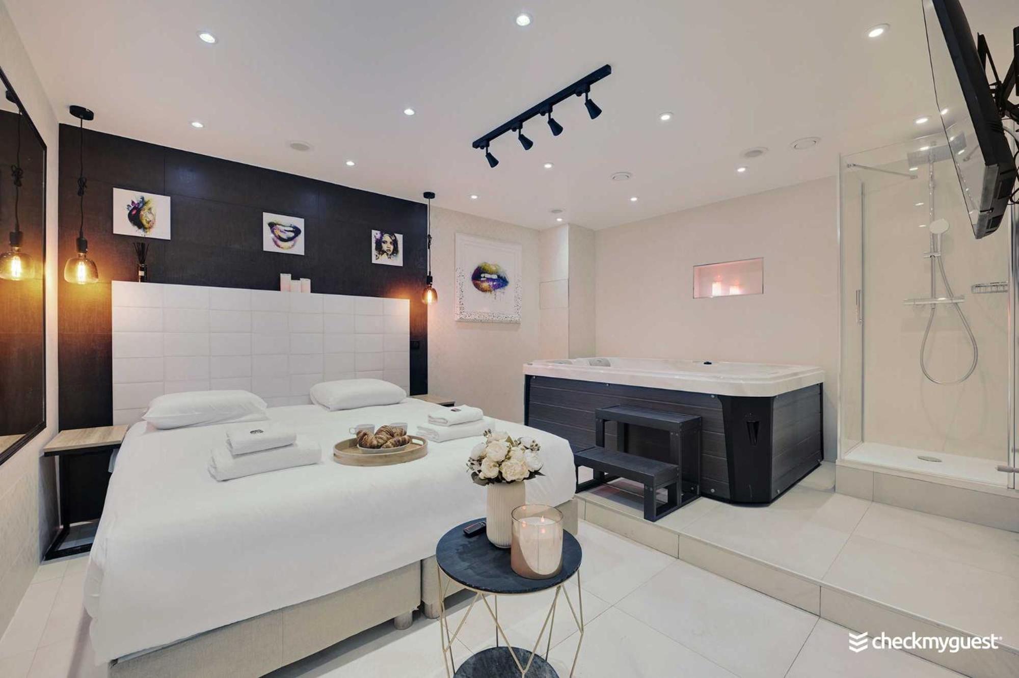 Intimate Apartment With Air Conditioner & Jacuzzi 2Br 6P Montmartre Paris Exteriör bild