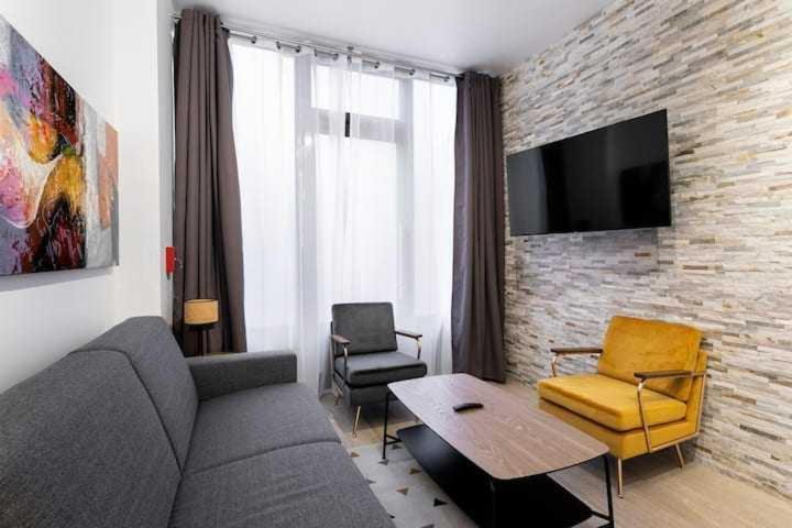 Intimate Apartment With Air Conditioner & Jacuzzi 2Br 6P Montmartre Paris Exteriör bild